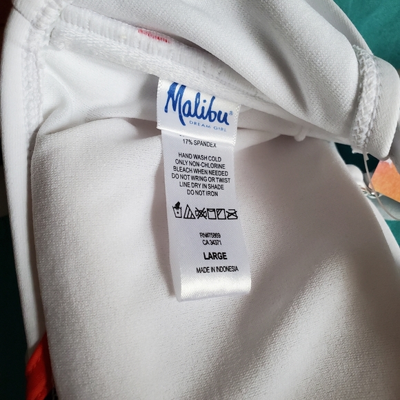 Malibu Bikini Set - Picture 3 of 5